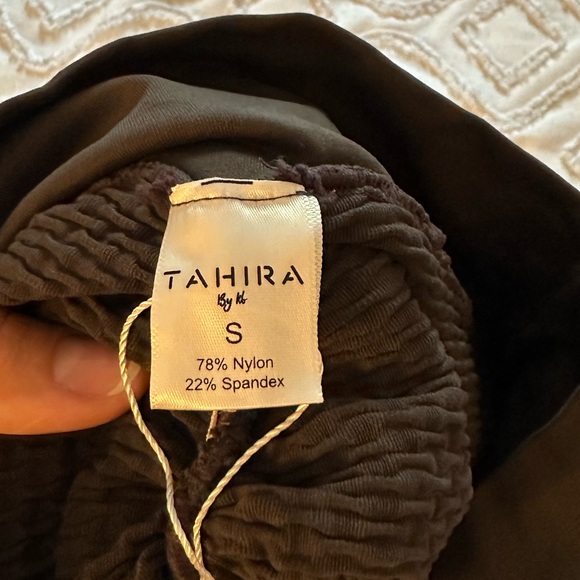 Size small Tahira by KB luxe leggings. - Picture 5 of 10